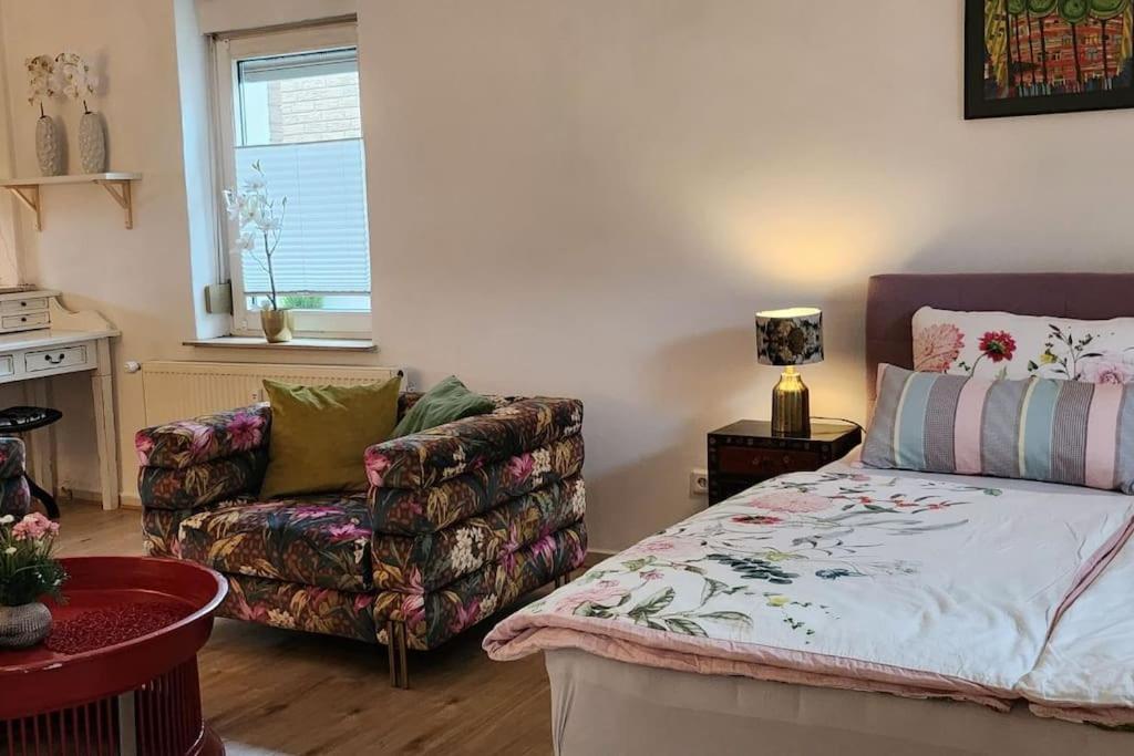 A La Maison Bielefeld City Nah Екстер'єр фото